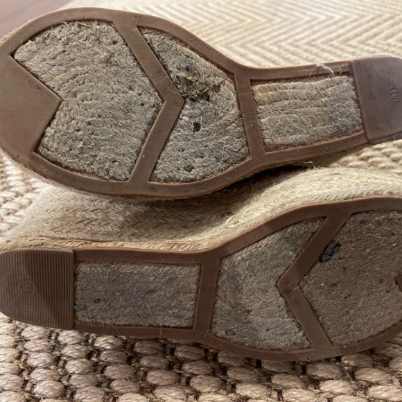 Marc Fisher Alida Espadrille Wedges - Picture 4 of 4